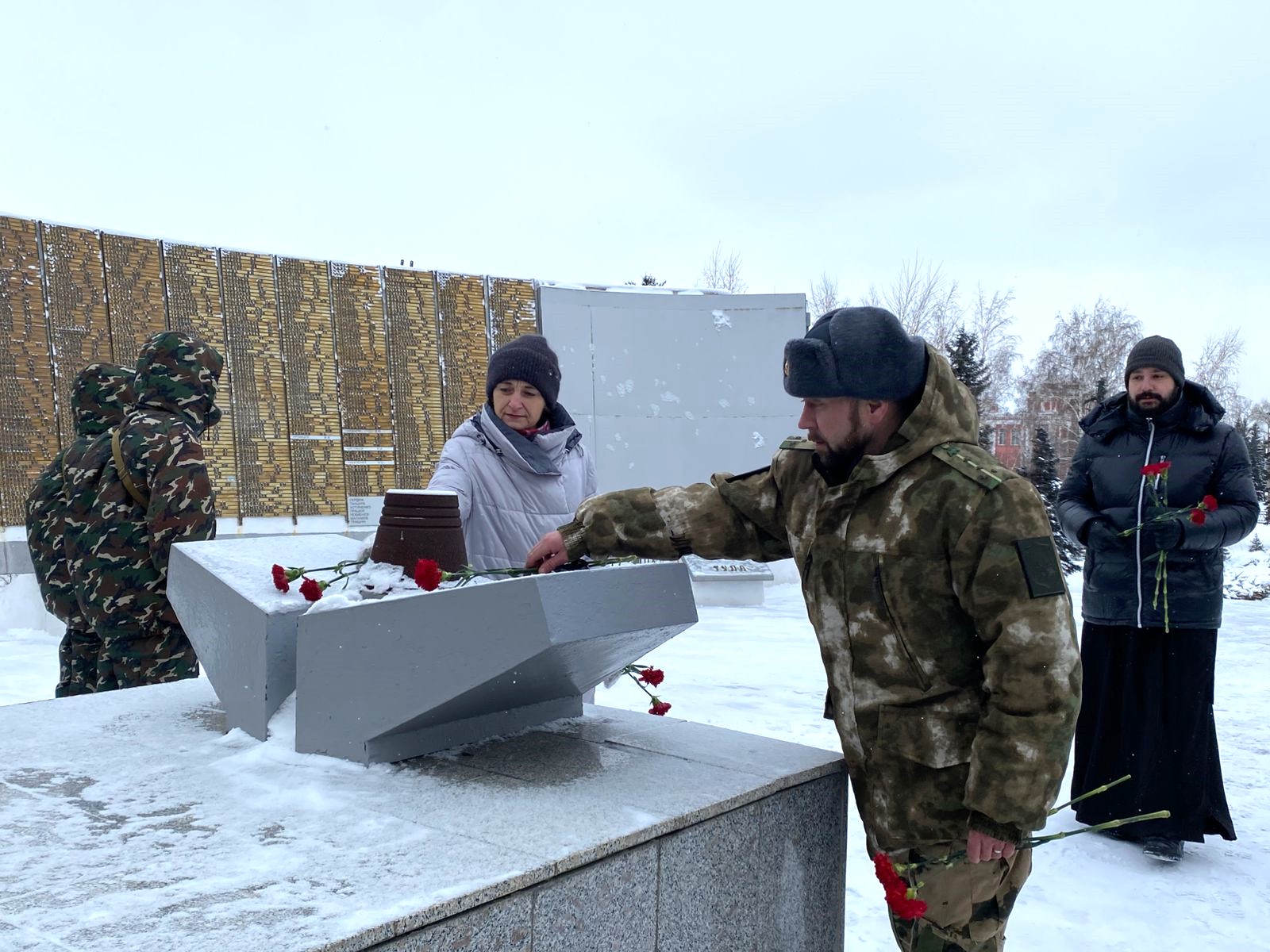 Митинг памяти в рамках Дня Героев Отечества.