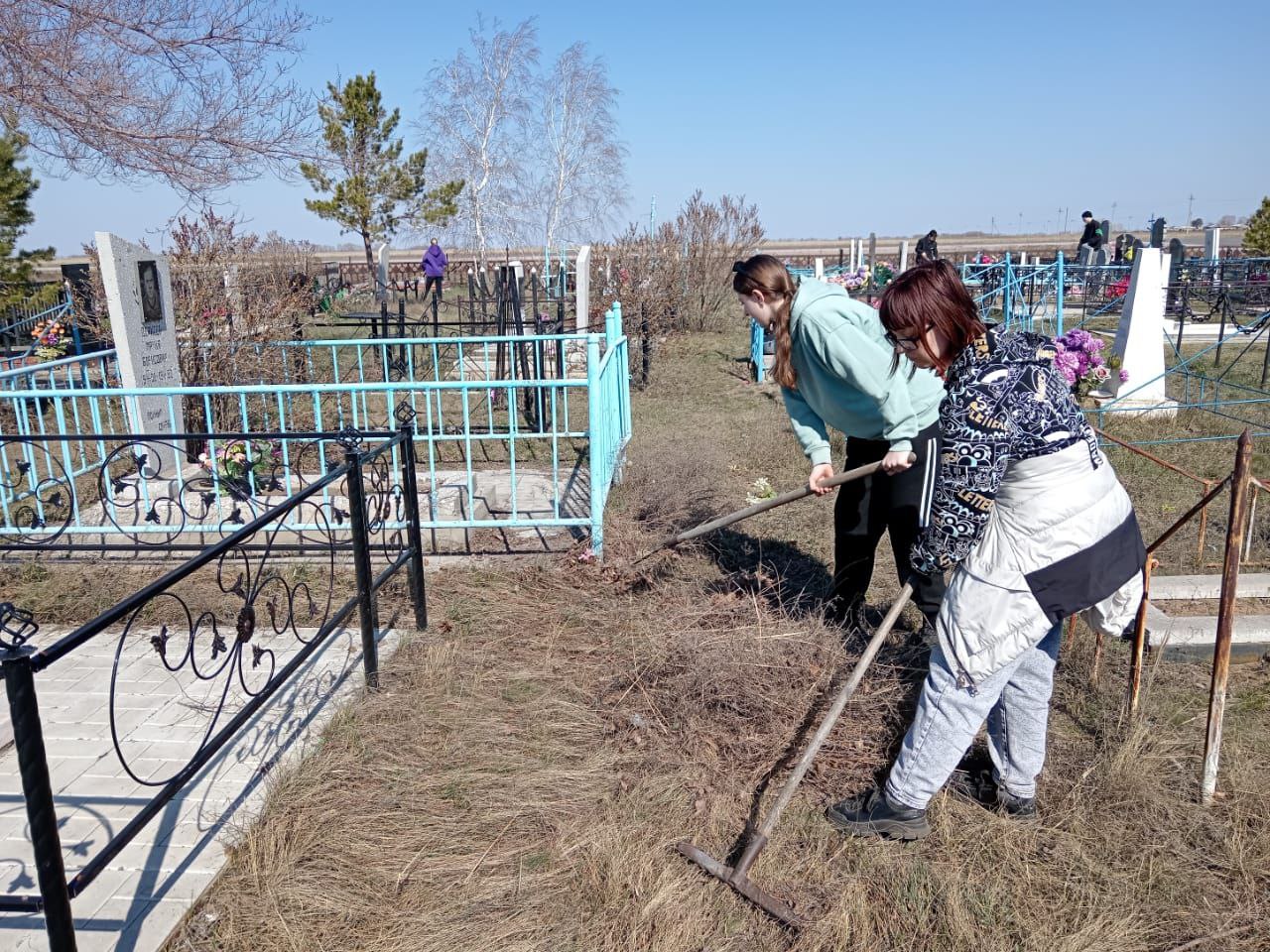 В Славгороде прошел субботник.