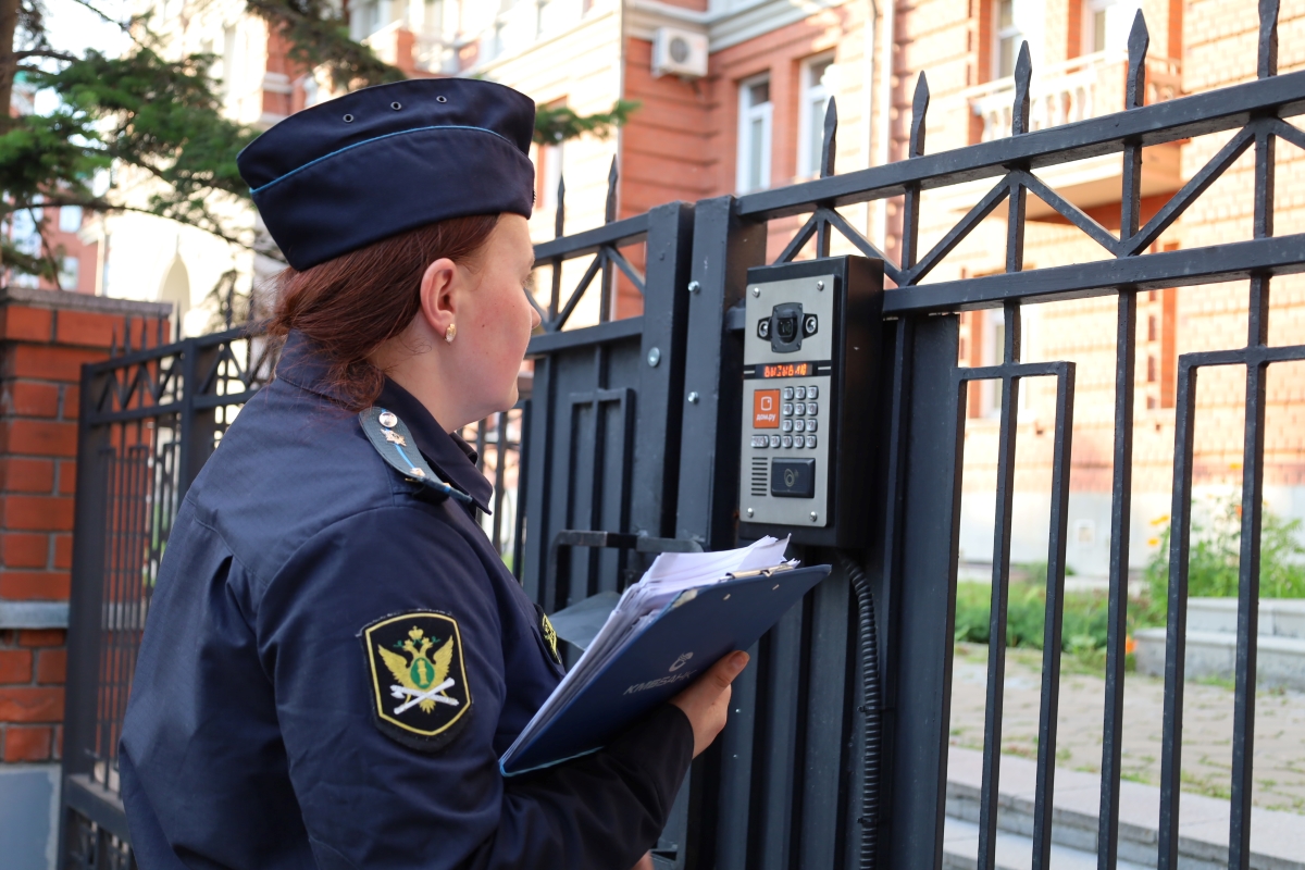 Нарушение закона со стороны Банка при осуществлении  взаимодействия  с должником и третьим лицом - жителями Алтайского края, привело к наложению штрафа.