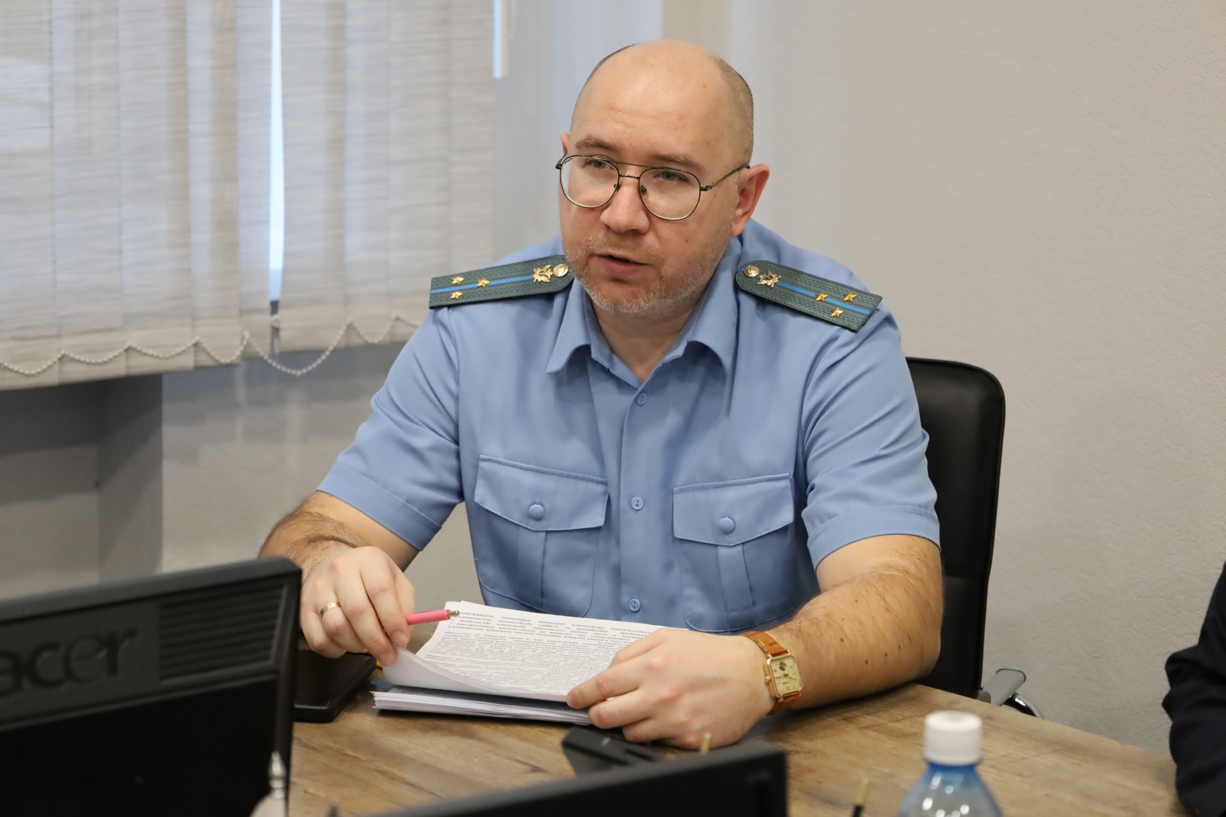 За нарушение требований законодательства о защите прав и законных интересов физических лиц при осуществлении деятельности по возврату просроченной задолженности предусмотрена административная ответственность.