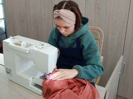Семейная швейная мастерская: шить, экономить, помогать..