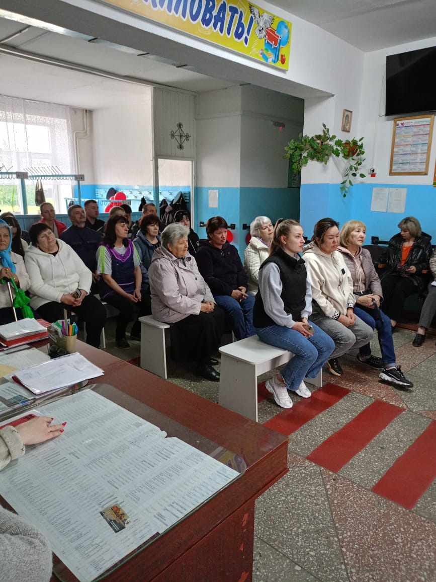 Продолжаются встречи с жителями сел.