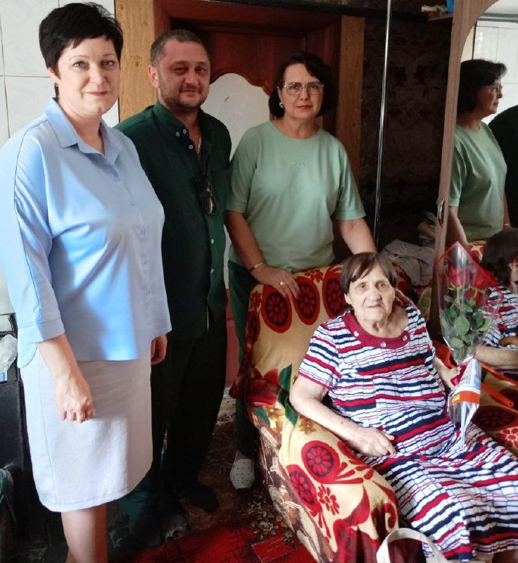 Сегодня поздравили Титоренко Лидию Филипповну с 95-летием..
