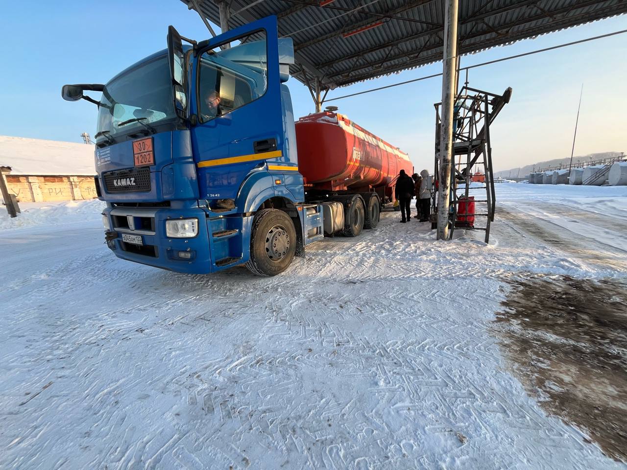 В Павловском районе конфисковали 143 тонны суррогатного топлива..