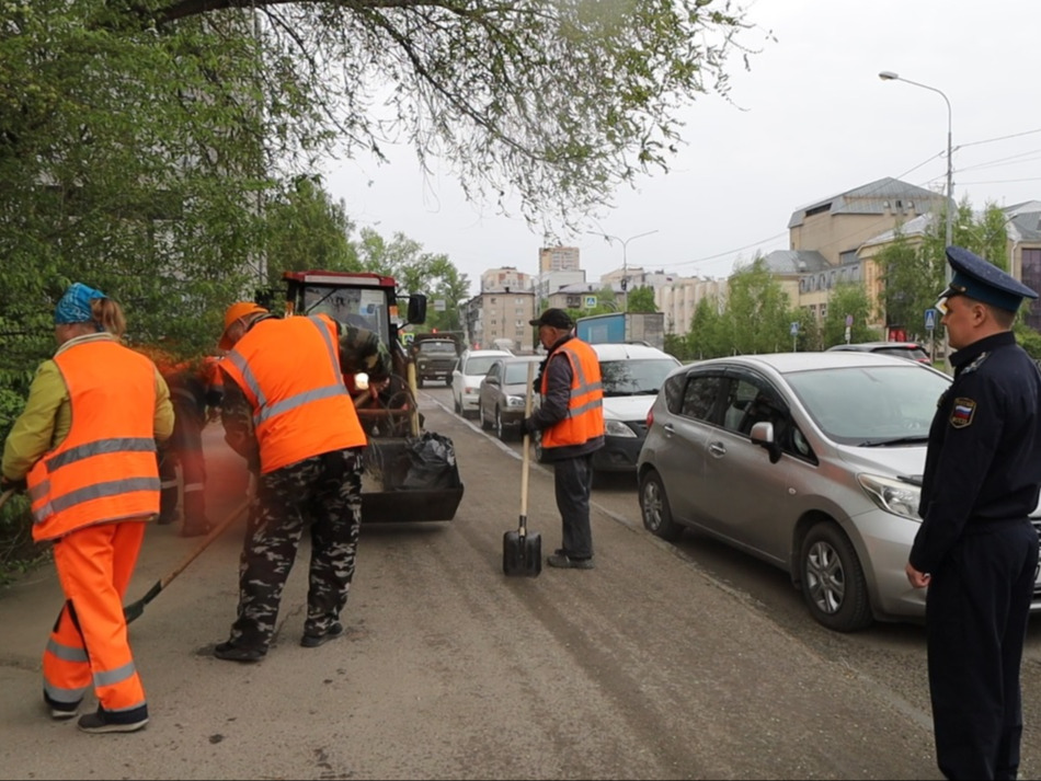 В Барнауле должники по алиментам привлечены к благоустройству города.