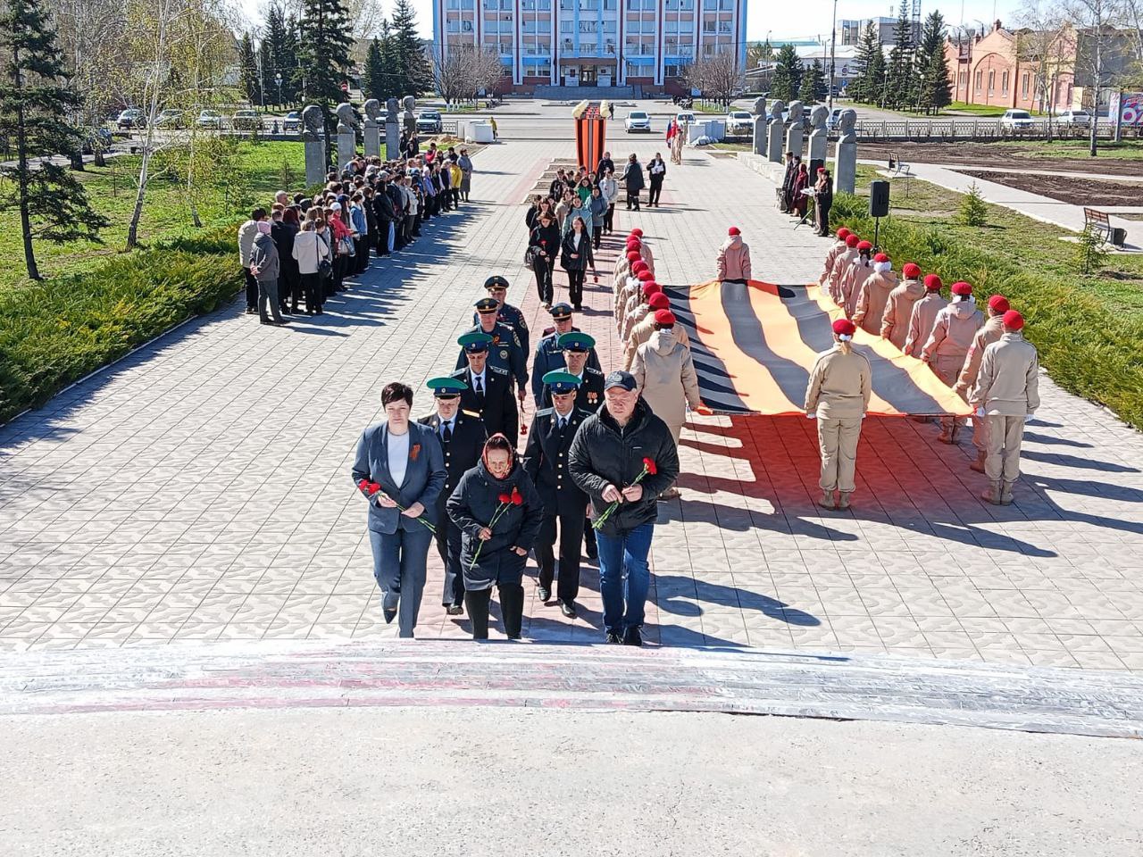 Сегодня, 24 апреля, в Славгороде стартовала Всероссийская акция «Георгиевская лента» .