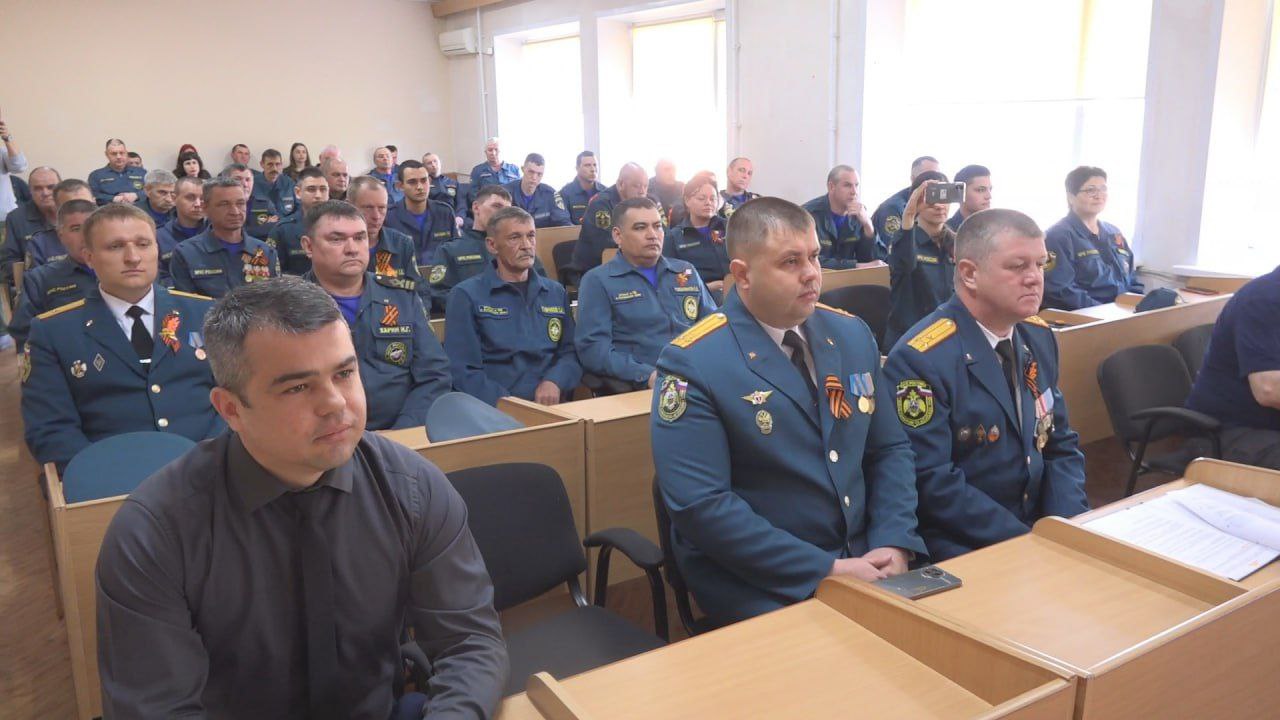 Сегодня, 30 апреля, в администрации города прошло торжественное мероприятие, посвященное Дню пожарной охраны России.