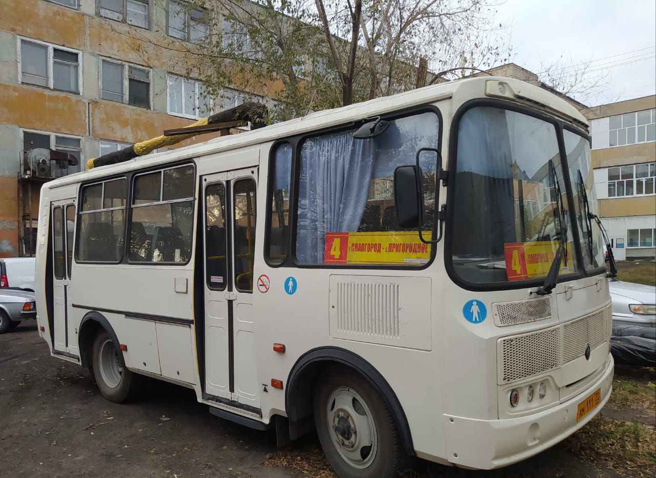 Сегодня, 22 октября, по многочисленным обращениям жителей села Пригородное вновь запущен в работу автобусный маршрут № 4  «г. Славгород - село Пригородное».