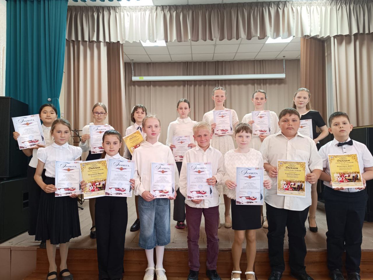 «Музыка души» — в школе прошёл отчётный концерт фортепианного отделения и класса скрипки.