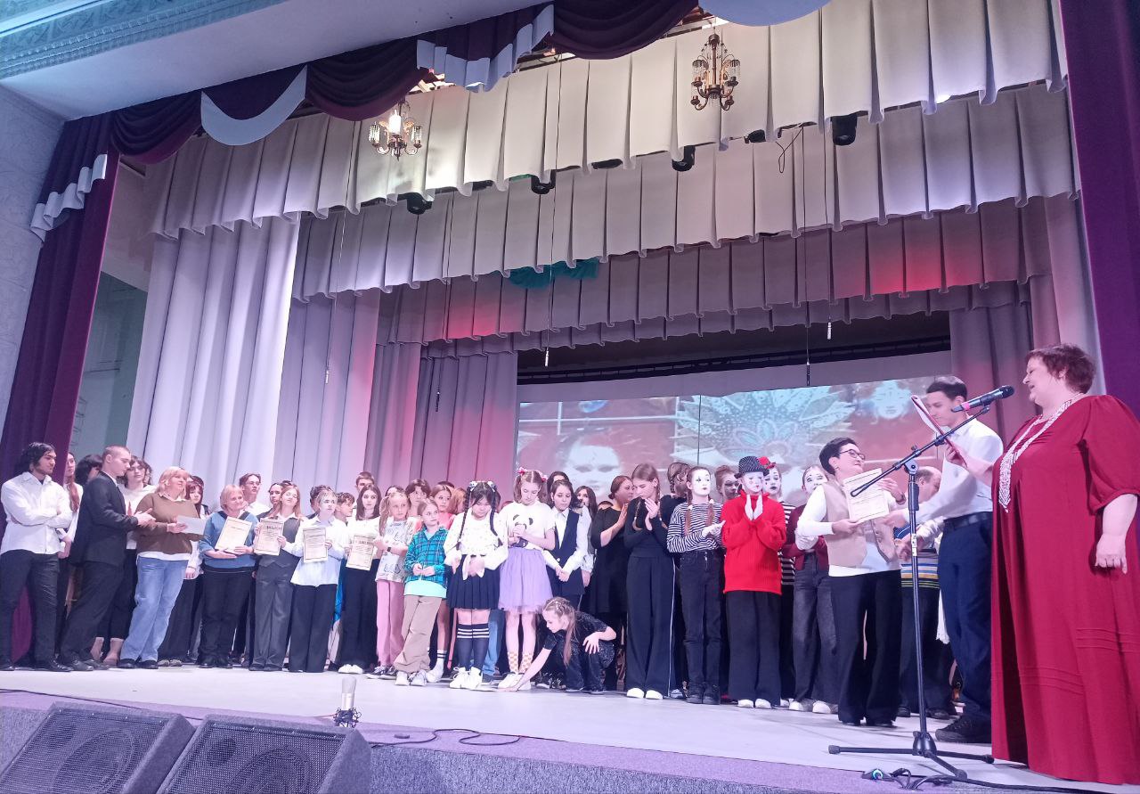 27 ноября на сцене городского Дома культуры прошел V межрайонный фестиваль «Театральная маска».
