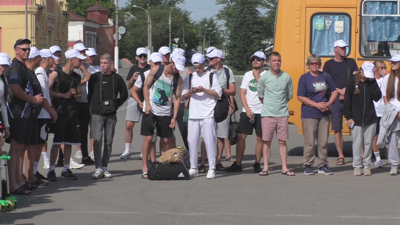 Сегодня, 31 июля, в Славгороде состоялась торжественная церемония проводов спортсменов, которые отправляются на летнюю Олимпиаду городов Алтайского края, которая  пройдет в городе Рубцовске.