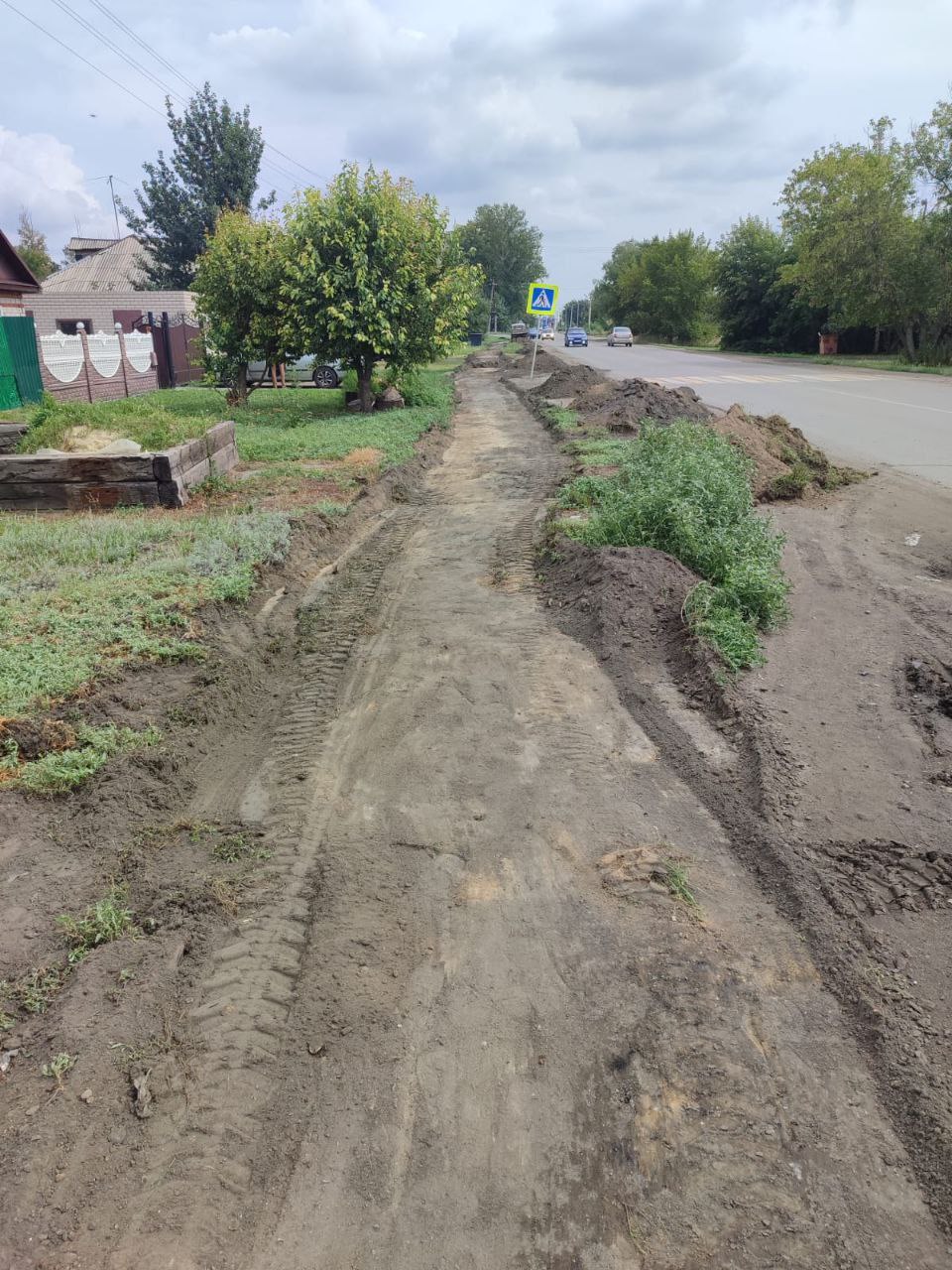 Обустройство тротуара в селе Славгородское.