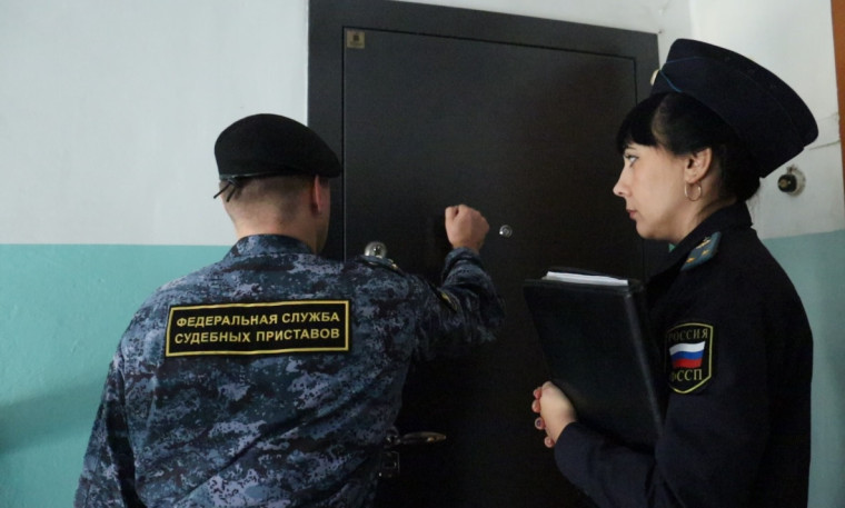Из-за долга по алиментам мужчина лишился недвижимости. Из-за долга по алиментам мужчина лишился недвижимости.