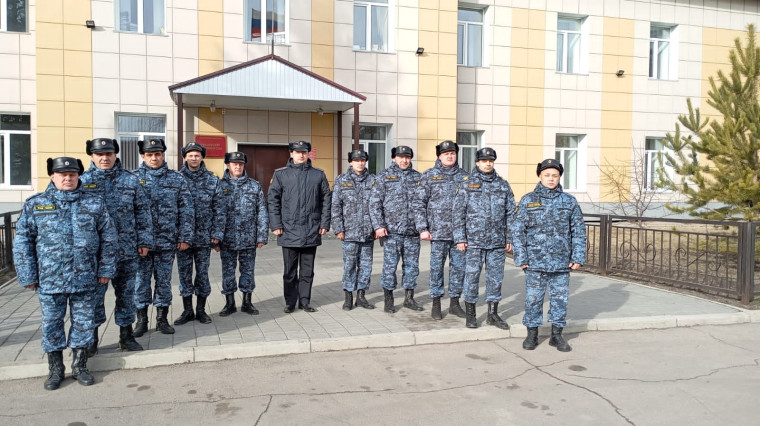 Судебные приставы по ОУПДС оказали помощь во время коммунальной аварии. Судебные приставы по ОУПДС оказали помощь во время коммунальной аварии.