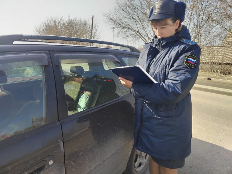 Судебные приставы конфисковали автомобиль за повторное управление в состоянии опьянения . Судебные приставы конфисковали автомобиль за повторное управление в состоянии опьянения .