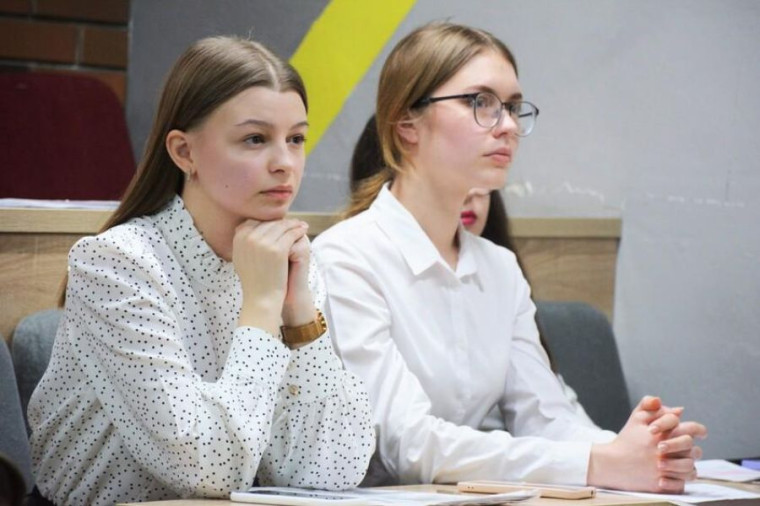 Приглашаем на бесплатную консультацию по подготовке к ЕГЭ по русскому языку. Приглашаем на бесплатную консультацию по подготовке к ЕГЭ по русскому языку.