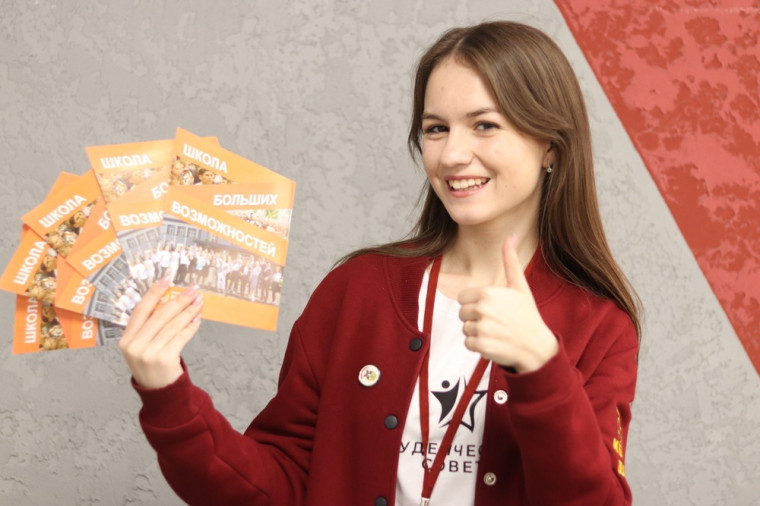 Приглашаем школьников на консультацию по подготовке к ЕГЭ по математике.. Приглашаем школьников на консультацию по подготовке к ЕГЭ по математике..