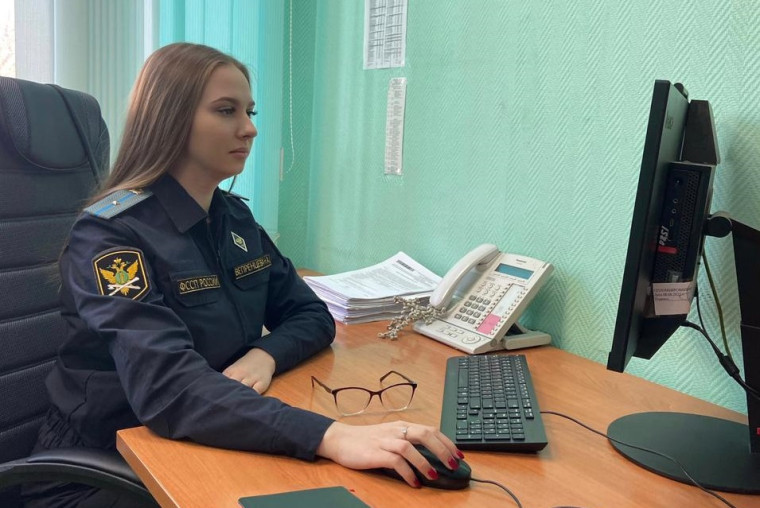 Судебные приставы помогли работнику получить заработную плату. Судебные приставы помогли работнику получить заработную плату.