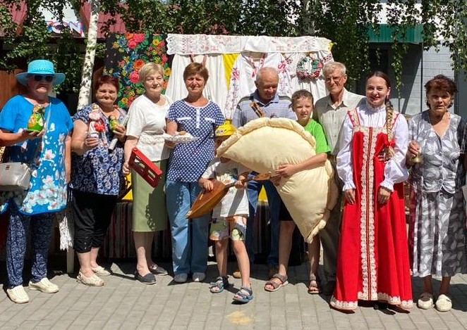 День русских традиций. День русских традиций.
