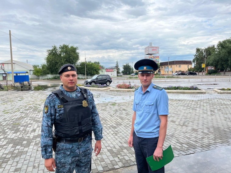 Судебные приставы помогли рабочему по благоустройству получить заработную плату. Судебные приставы помогли рабочему по благоустройству получить заработную плату.