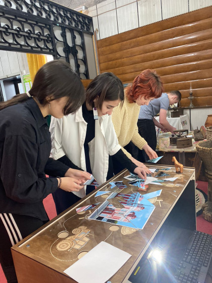 «История славного городка». «История славного городка».