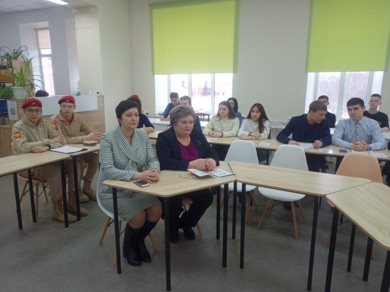 28 февраля в Славгородском педагогическом колледже состоялся круглый стол «Воспитывай в себе гражданина», который проходил в рамках месячника молодого избирателя. 28 февраля в Славгородском педагогическом колледже состоялся круглый стол «Воспитывай в себе гражданина», который проходил в рамках месячника молодого избирателя.